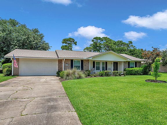 4th image of 29 Lake Lorraine Cir