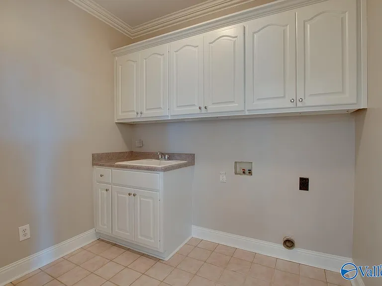 3017 Brunswick Cir SE — Photo 33