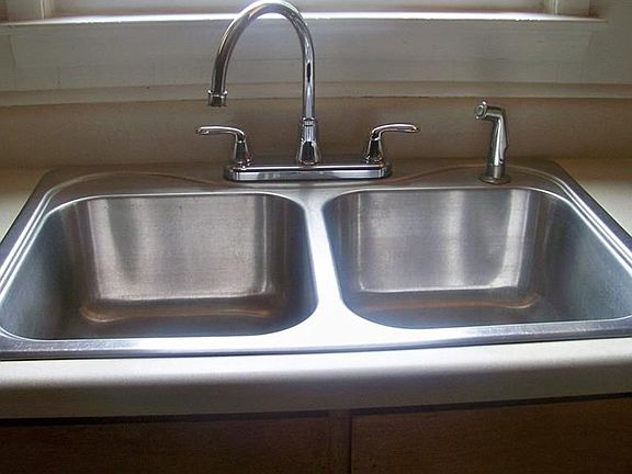 5th image of 2576 Westwood Dr