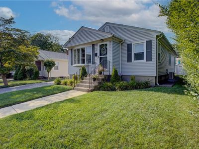 75 Sylvia Ave, North Providence, RI, 02911