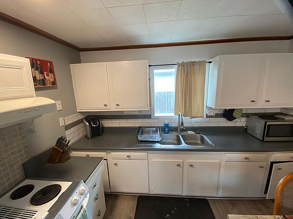 4th image of 211 W Cabin Ln