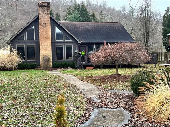 110 Godfrey Lndg, Leechburg, PA 15656
