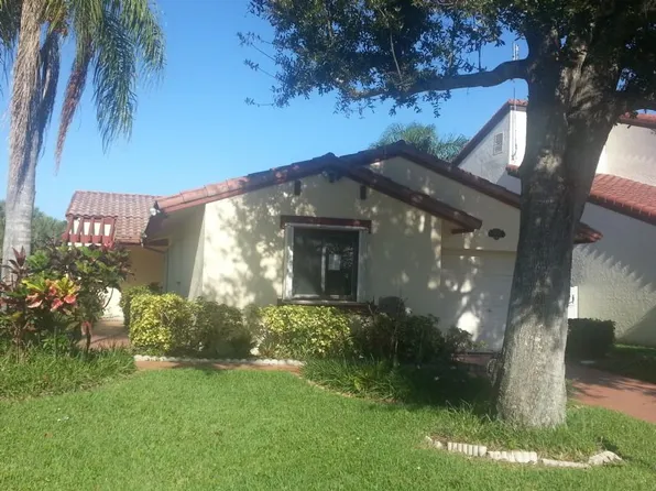 2835 Sand Pine Ct, Lake Worth, FL 33462