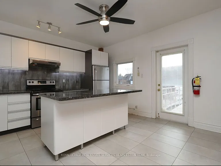 476 Euclid Ave #UPPER — Photo 17