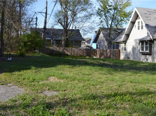 1308 E 29th St, Kansas City, MO 64109