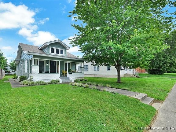 3rd image of 2107 Willard Avenue