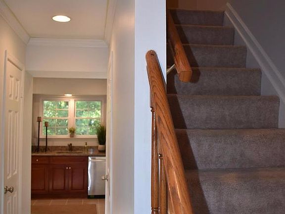 4th image of 14860 Lynhodge Ct