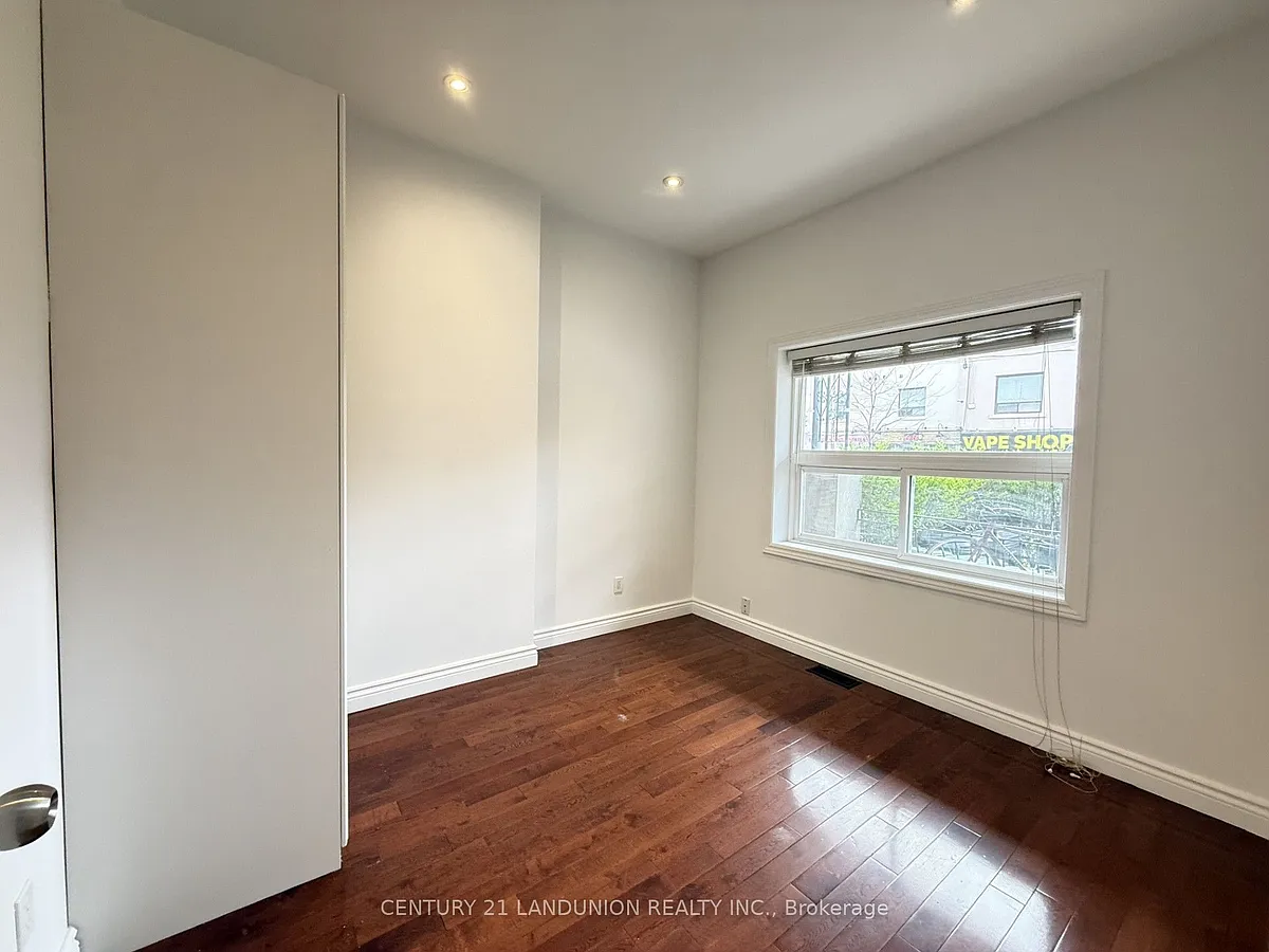 Building Photo - 457 Ossington Ave