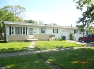 106 E Church St, Champaign, IL