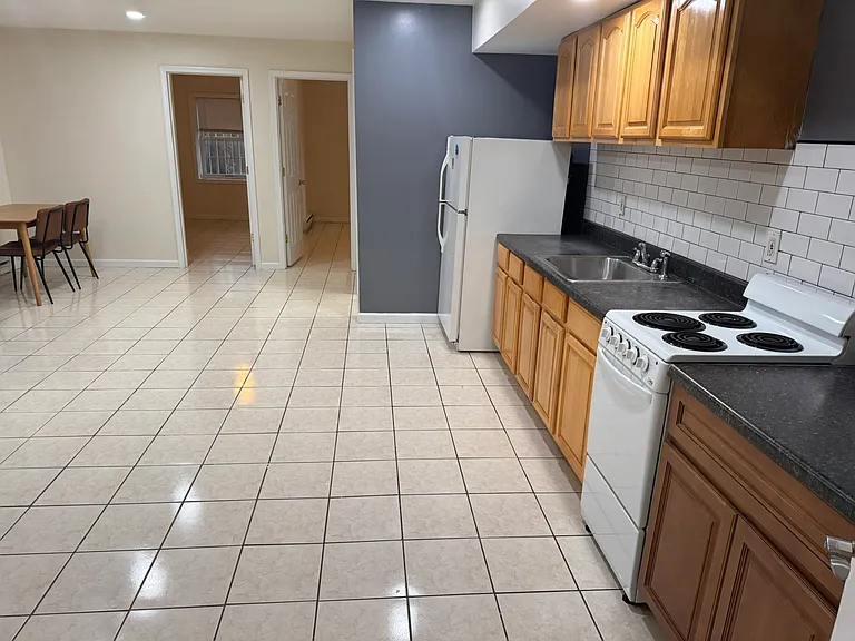 52 Belmont Ave #1 — Photo 31