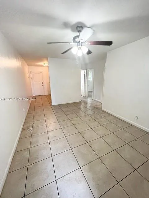 2 bed, 1200 sqft, $1,900 — Photo 2