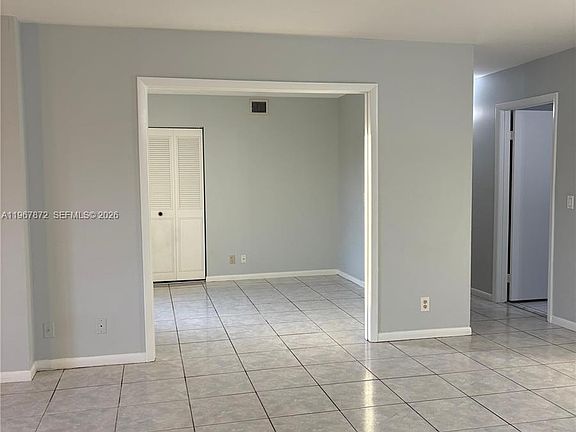 5th image of 702 Sunny Pine Way APT A1