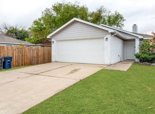 1113 Driftwood Ln, Fort Worth, TX 76140