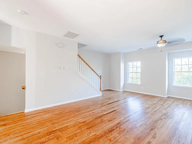 14106 Winford Ln — Photo 4