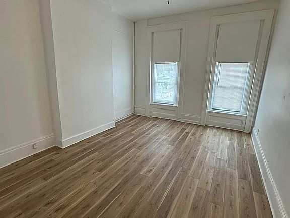 5th image of 3107 Portland Ave #2