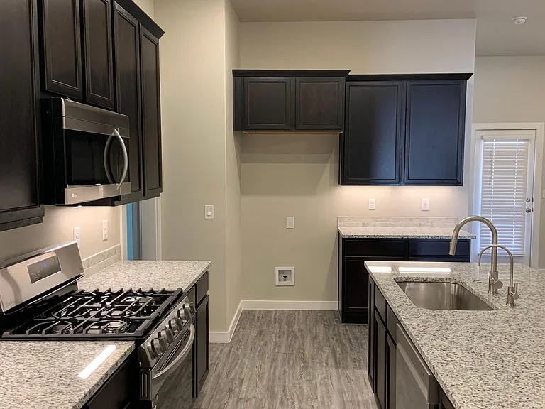 3608 Valencia Ave — Photo 11