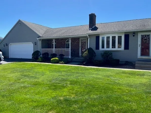 11 Conifer Dr, Agawam, MA 01001