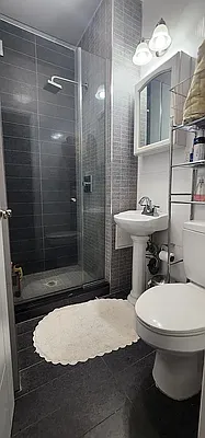 Rented by ONE Manhattan Real Estate | media 17