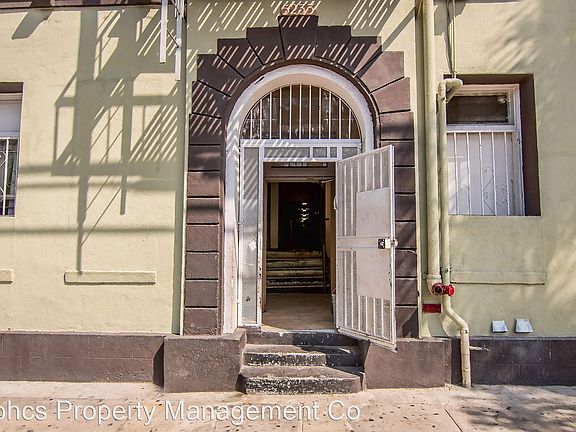 2nd image of 5233 Monte Vista St APT 305
