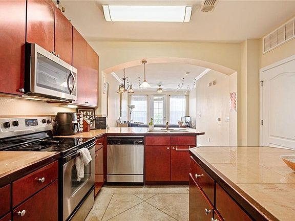 4th image of 2505 San Gabriel St APT 402