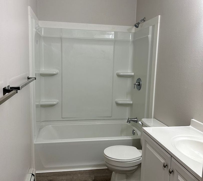 1st image of 627 E 8th Ave #4