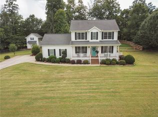 203 Star View Dr, Seneca, SC 29672