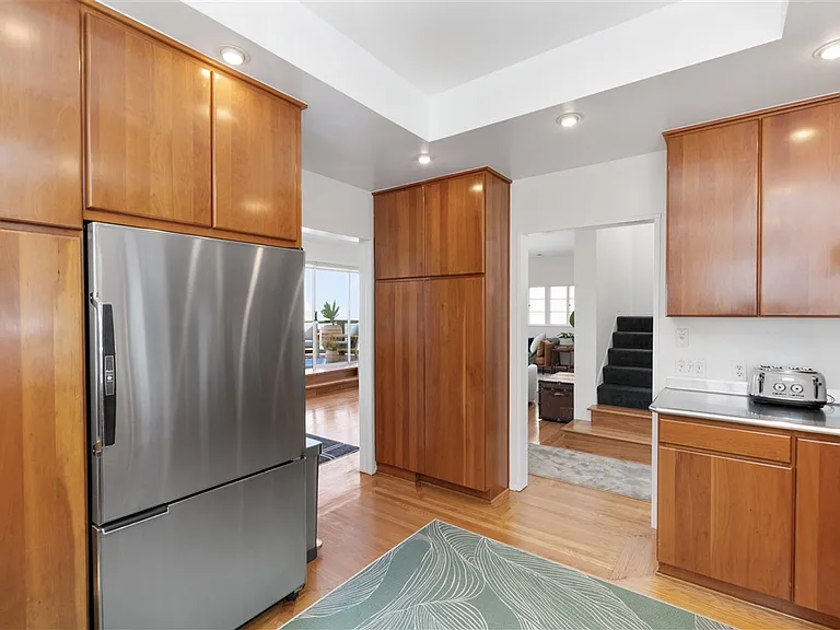 180 Saint Germain Ave — Photo 15