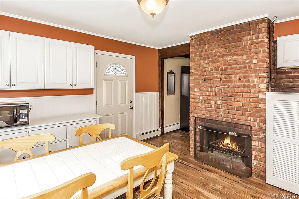 4 bed, 2.0 bath, 1314 sqft, $4,500 — Photo 4