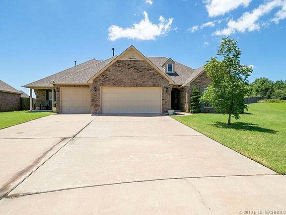 3rd image of 26400 Foxen Dr