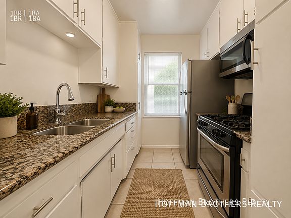 2nd image of 5226 Lexington Ave #15