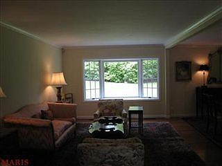 3rd image of 27 Maryhill Dr