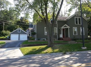 202 N Van Buren St, Dundee, IL 60118