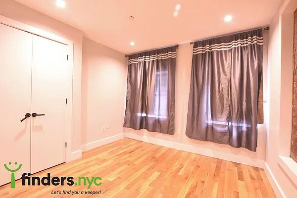 Rented by Clove Realty LLC | media 11