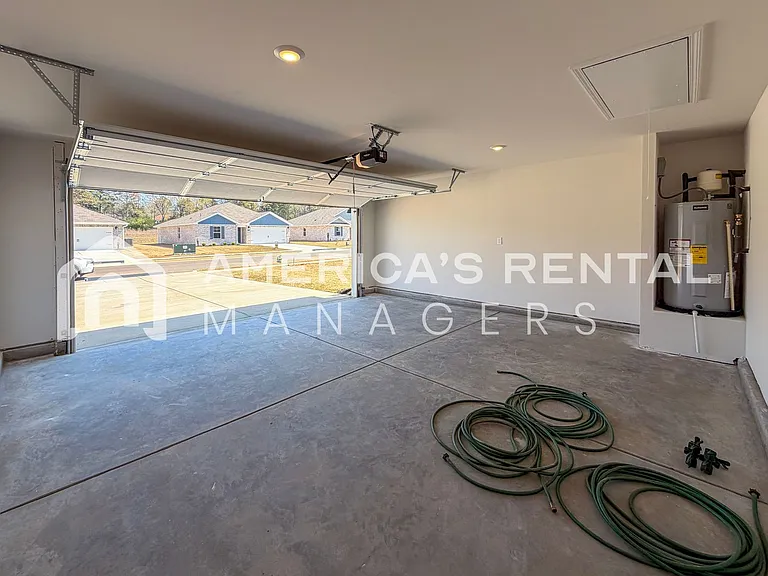 110 Jonboy Ave — Photo 33