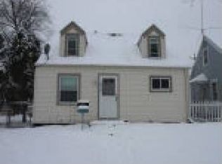 215 S 72nd St, Milwaukee, WI 53214