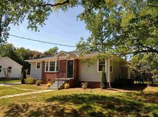 28 N Acres Dr, Greenville, SC 29609