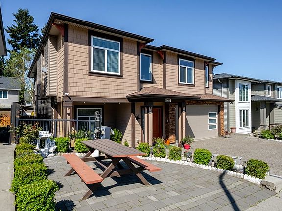 3rd image of 3423 Hazelwood Pl