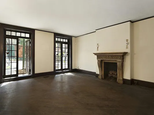 Sold by Sotheby's International Realty | media 3