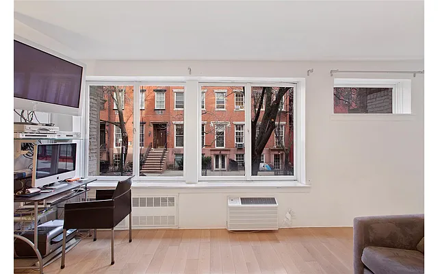 Rented by Compass | media 2