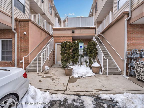 3rd image of 109 Adamecs Way #9