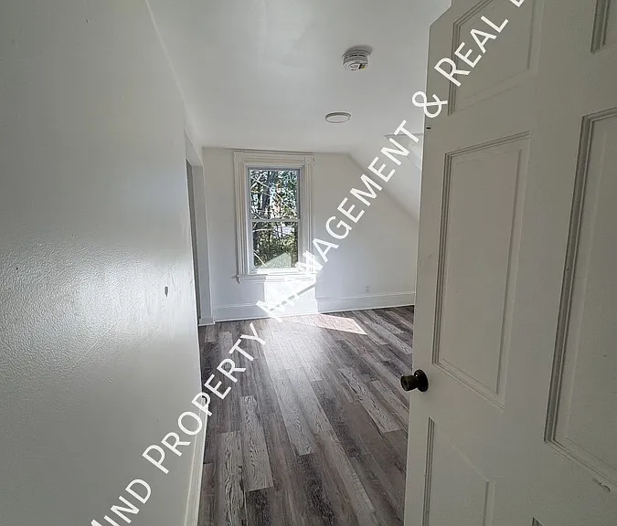 27 Montcalm St #3 — Photo 6