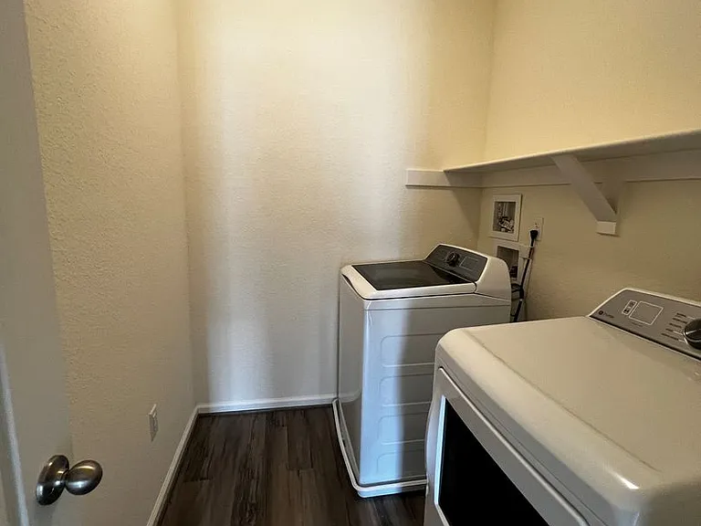 1007 Robinson Rd #A — Photo 5