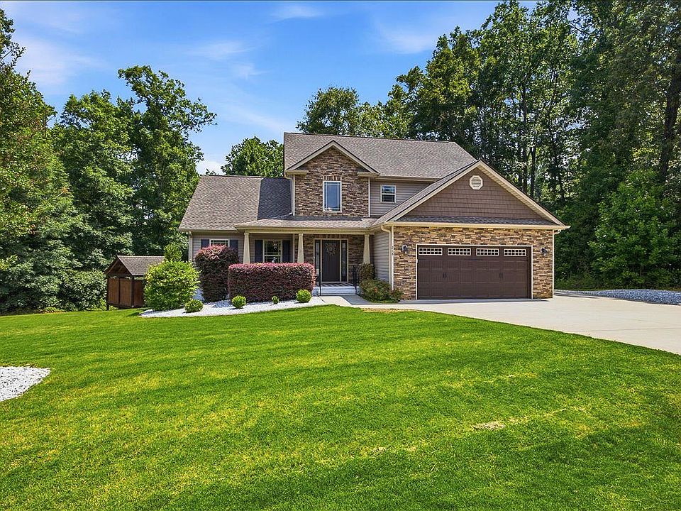 1st image of 218 Hoozer Dr