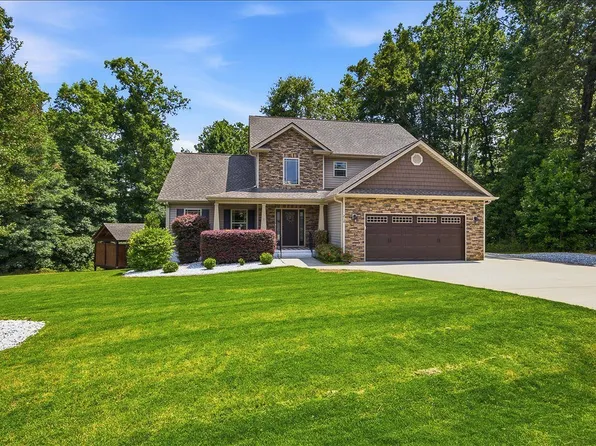 218 Hoozer Dr, Duncan, SC 29334