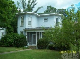 304 W Upton Ave, Reed City, MI 49677