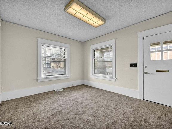 5th image of 918 W 2nd St