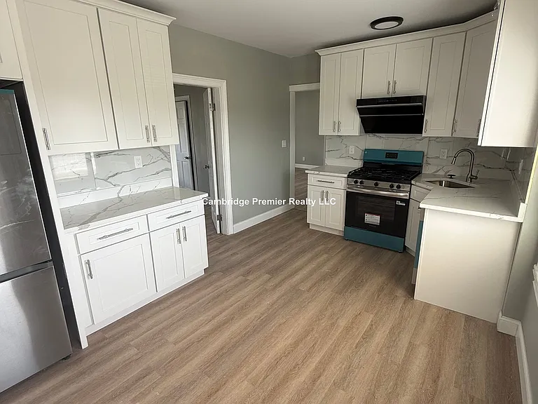 22 Westford St #4 — Photo 4