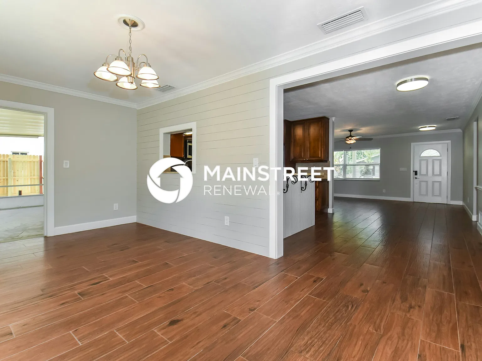 2460 Sunderland Rd — Photo 4