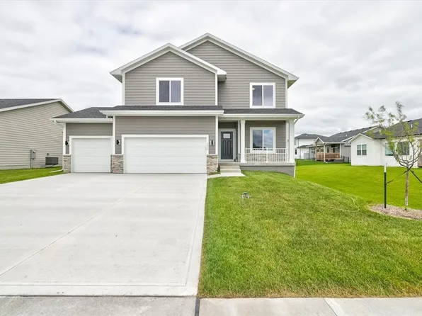 6814 Bright St, Johnston, IA 50131