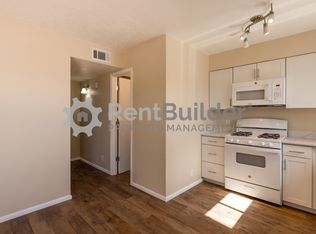301 Geraldine Loop SE APT B, Rio Rancho, NM 87124